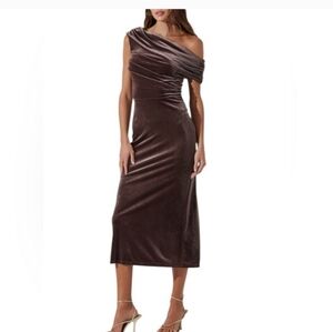 ASTR One Shoulder Velvet Midi Dress In Taupe Nwot